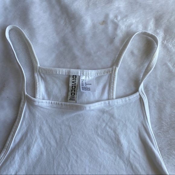 WHITE CROPPED HALTER TOP - Picture 3 of 4